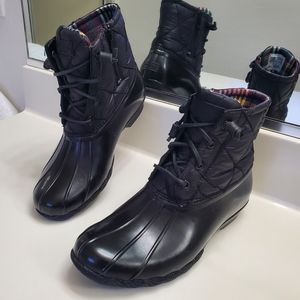 SPERRY Saltwater Quilted Duck Boots